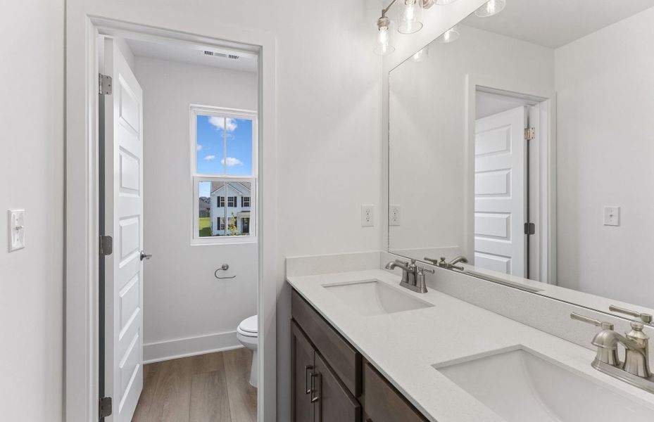 Furnished interior view inside a new home in Glenview Farms, Murfreesboro (Image 9).