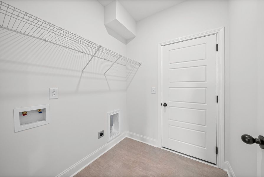 Spacious, unfurnished interior of a new home in Cherry Fields, Clarksville (Image 20).