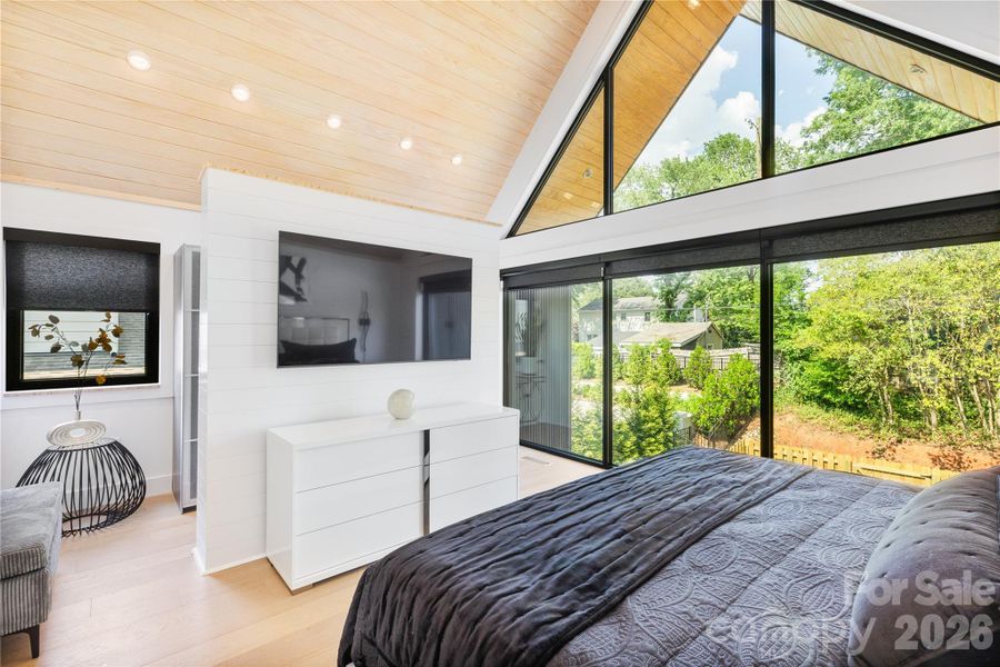 Mater bedroom