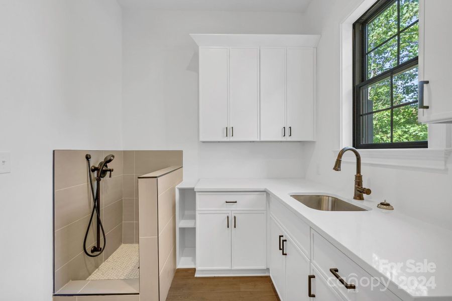 Laundry Room Entry level