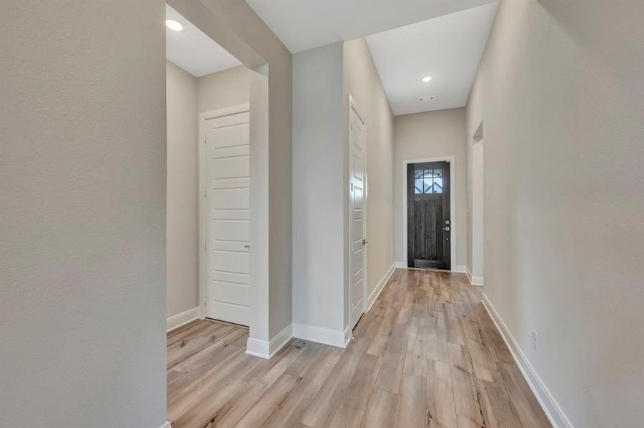 Spacious, unfurnished interior of a new home in Sandbrock Ranch, Aubrey (Image 19).