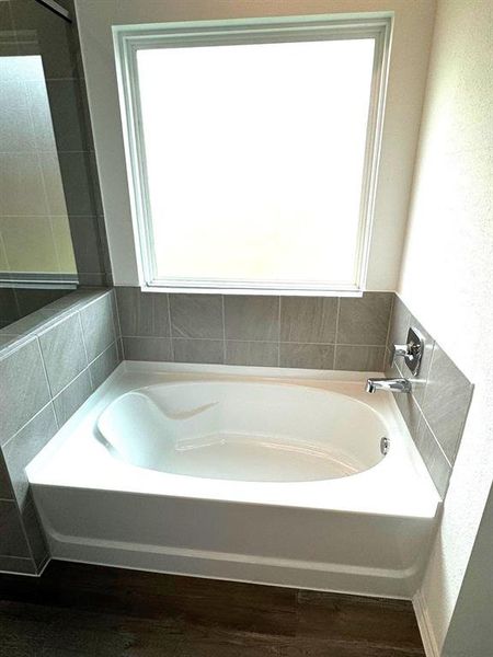 Soaking Tub!