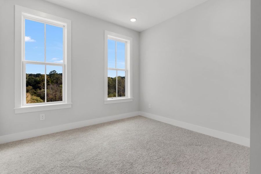 Spacious, unfurnished interior of a new home in Echo Park, Suwanee (Image 34).