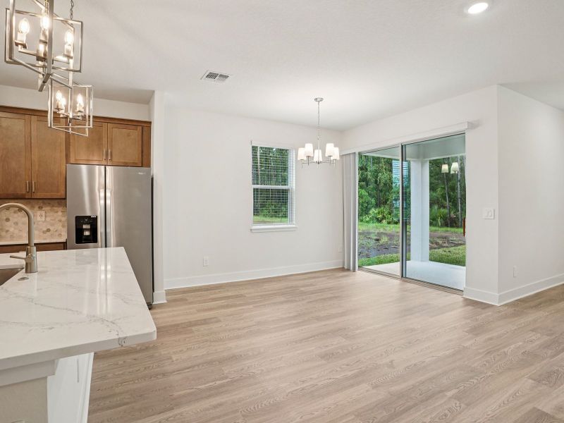 Spacious, unfurnished interior of a new home in Ridgehaven - Signature Series, Ormond Beach (Image 10).