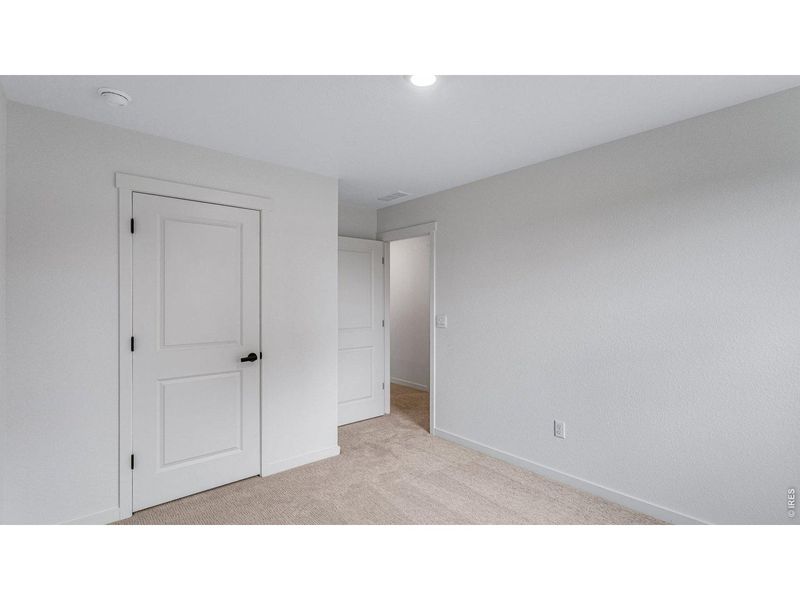Spacious, unfurnished interior of a new home in Hansen Farm, Fort Collins (Image 27).