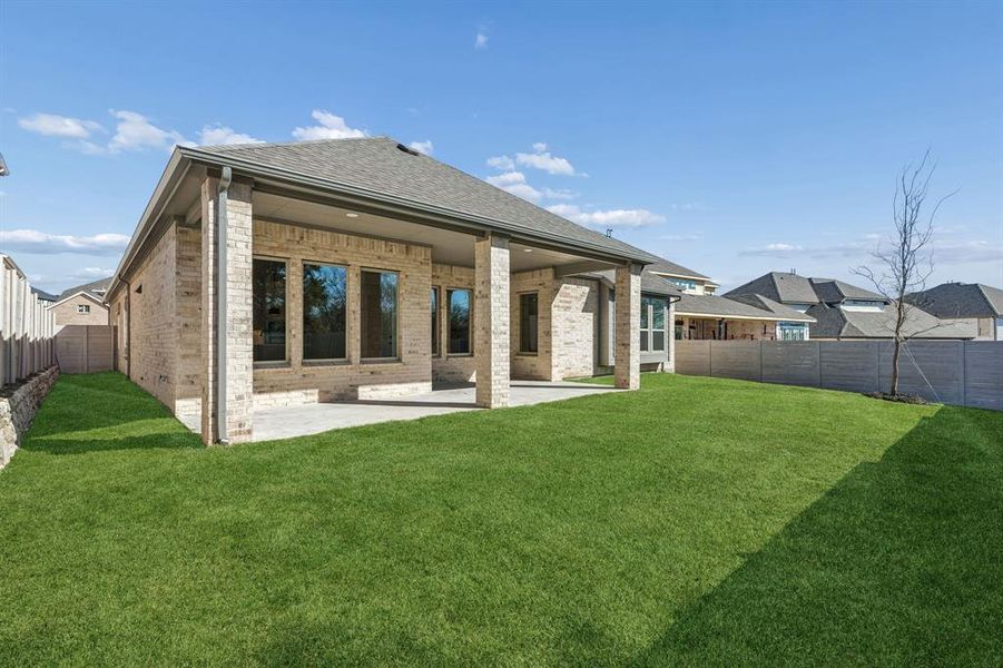 Exterior details and patio area of a home in Painted Tree Lakeside, McKinney (Image 3).