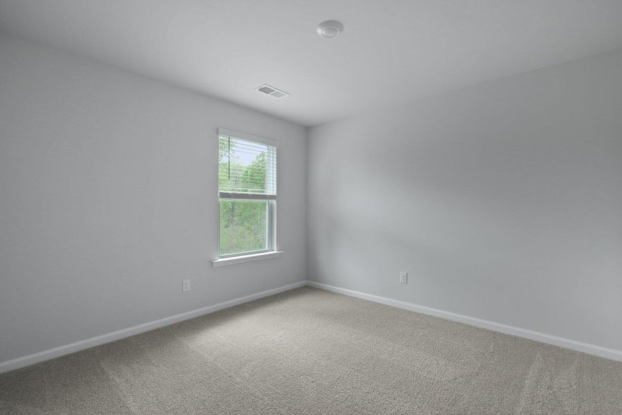 Spacious, unfurnished interior of a new home in Carolina Groves, Moncks Corner (Image 26).