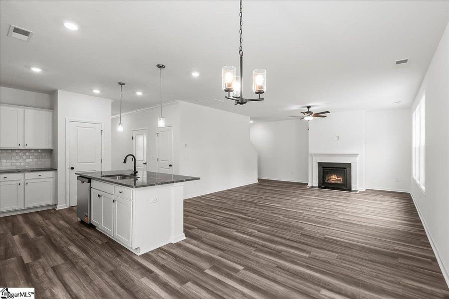 Spacious, unfurnished interior of a new home in Lynbrook, Boiling Springs (Image 21). Spacious, unfurnished interior of a new home in Lynbrook, Boiling Springs (Image 21).