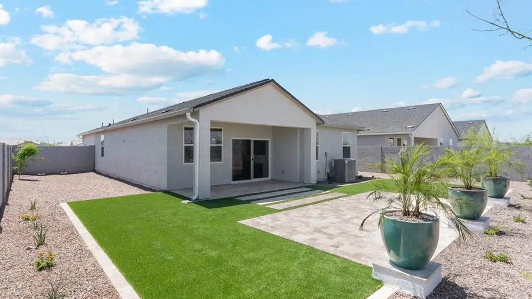 Exterior details and patio area of a home in Quail Ranch, San Tan Valley (Image 3).