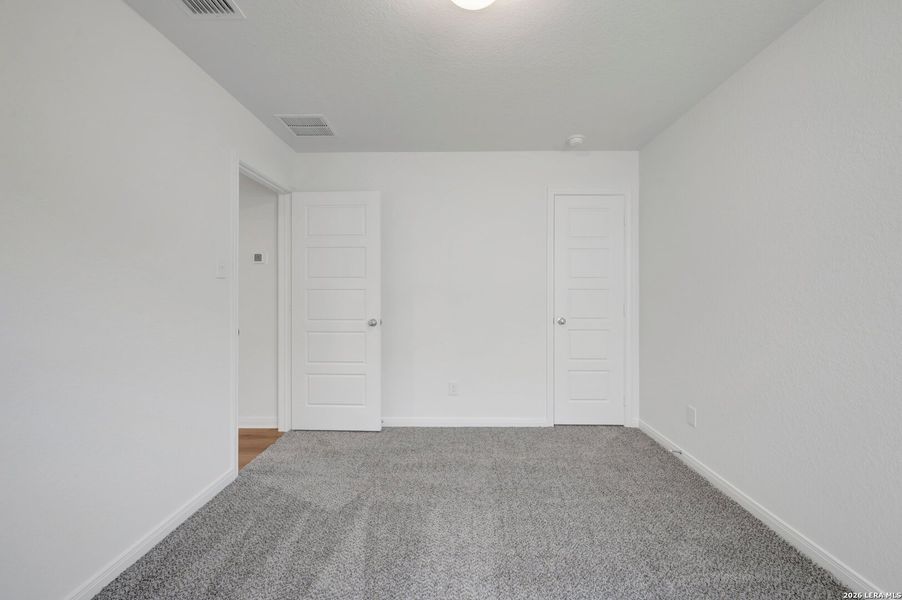 Spacious, unfurnished interior of a new home in Park Place, New Braunfels (Image 20).