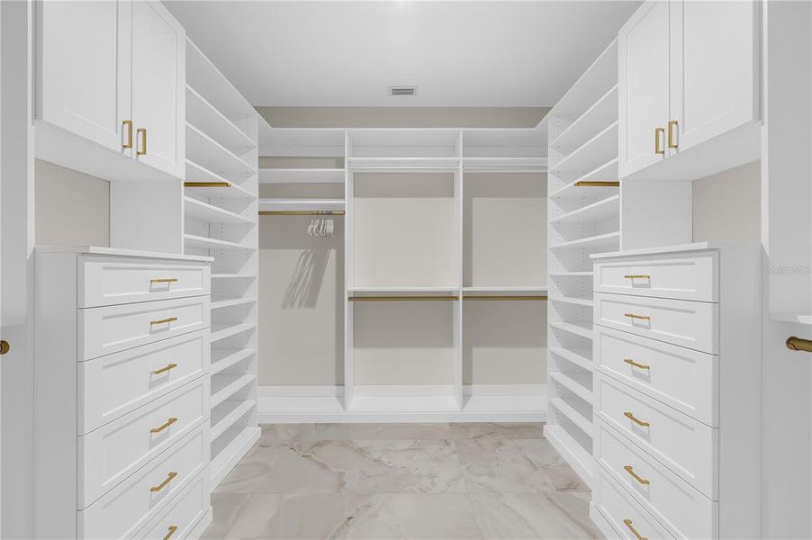 Image 73 of a home in .