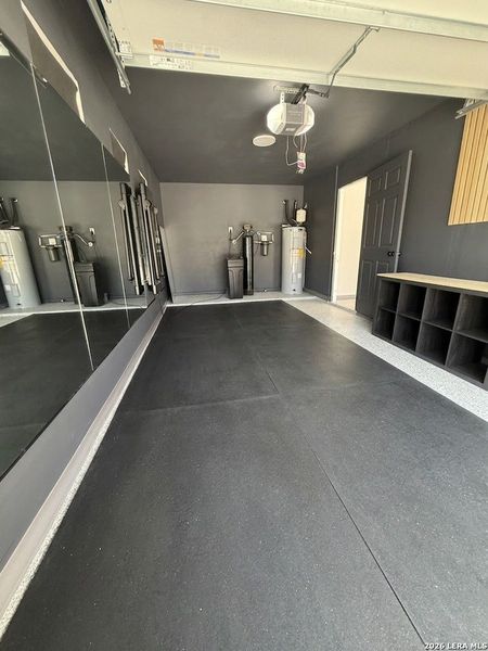 Spacious, unfurnished interior of a new home in , San Antonio (Image 21).