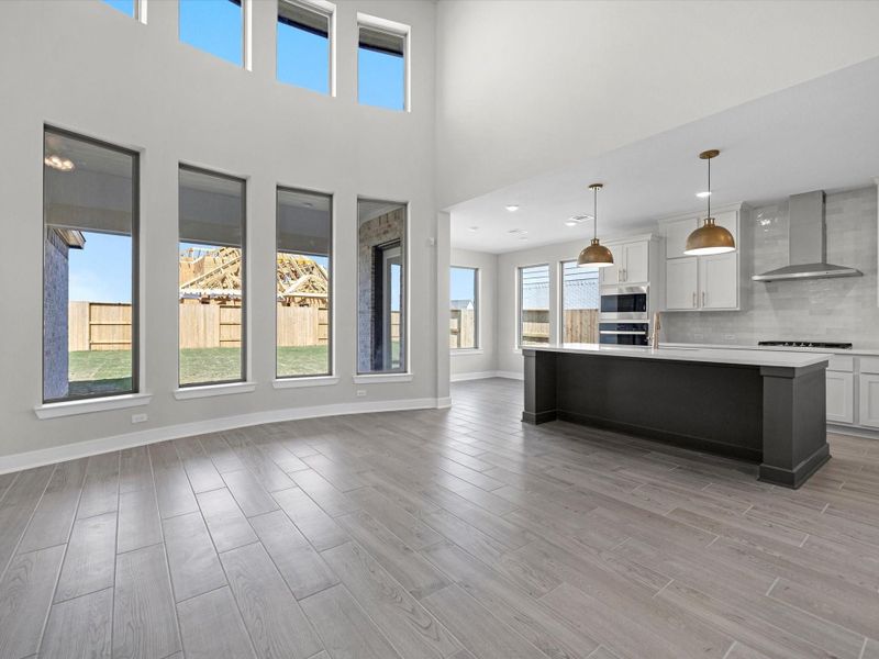 Representative image. Features, specifications, selections and colors may vary. Representative image. Features, specifications, selections and colors may vary.