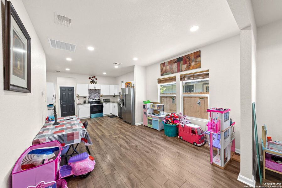 Furnished interior view inside a new home in , San Antonio (Image 12). Furnished interior view inside a new home in , San Antonio (Image 12).