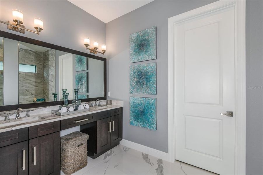 Furnished interior view inside a new home in Cresswind Lakewood Ranch, Lakewood Ranch (Image 31).