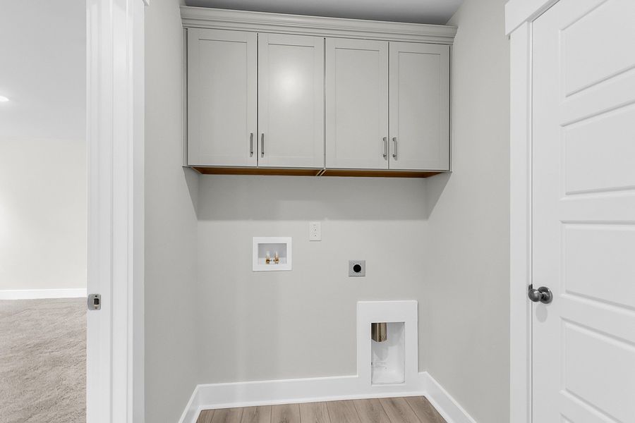 Spacious, unfurnished interior of a new home in Pineland Preserve, Summerville (Image 52).