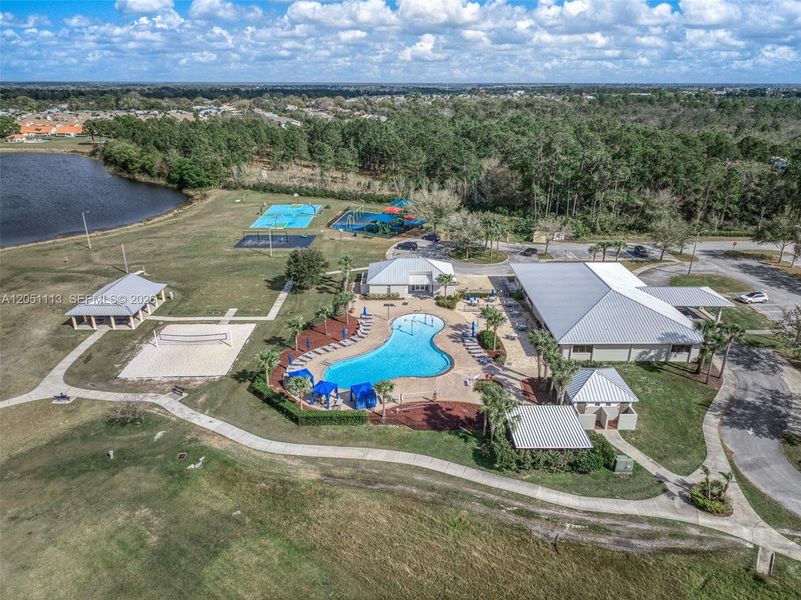 Community amenities in , Sebring (Image 45). Community amenities in , Sebring (Image 45).