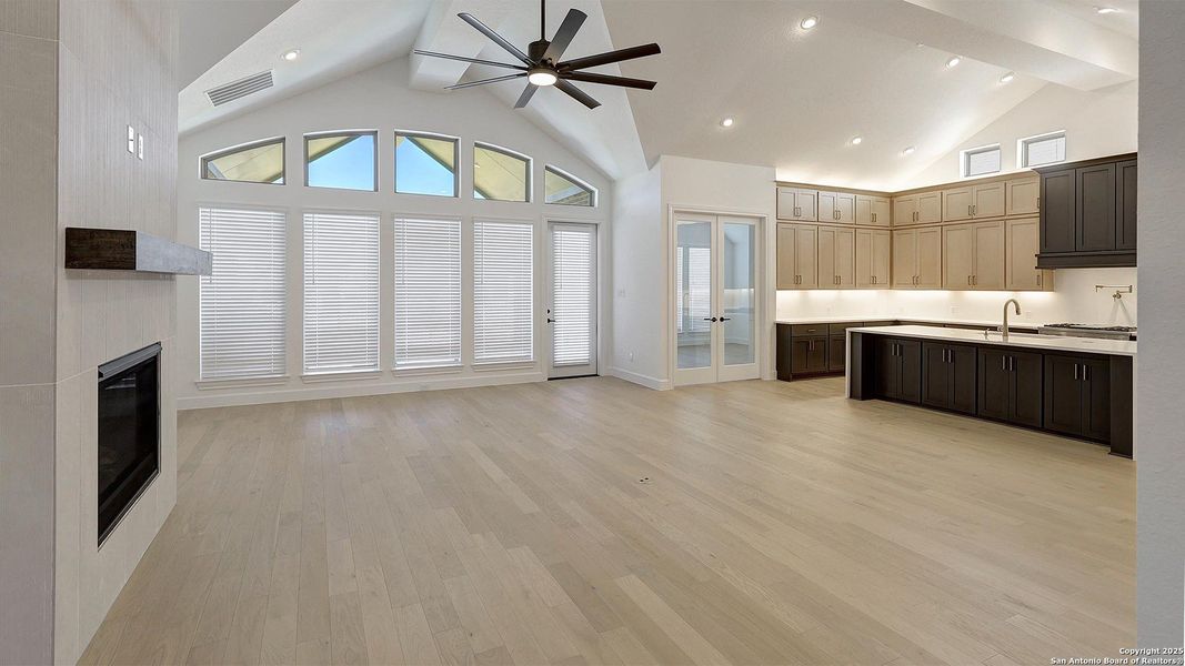 Spacious, unfurnished interior of a new home in The Dominion 70', San Antonio (Image 13). Spacious, unfurnished interior of a new home in The Dominion 70', San Antonio (Image 13).
