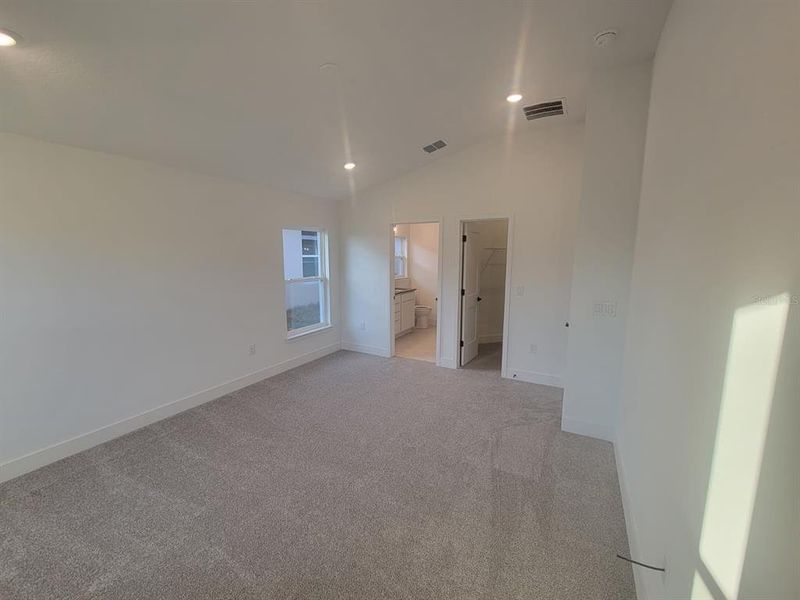 Spacious, unfurnished interior of a new home in Arbor Park, Leesburg (Image 11). Spacious, unfurnished interior of a new home in Arbor Park, Leesburg (Image 11).