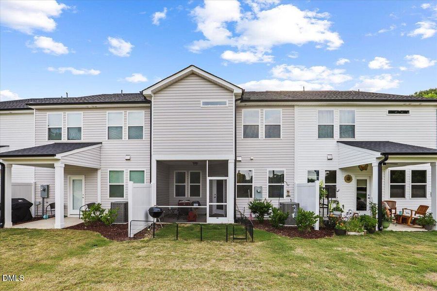 17 Village Edge Dr rear screened patio