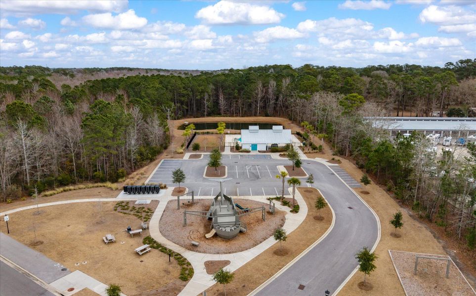 Community amenities in Limehouse Village: Arbor Series, Summerville (Image 36). Community amenities in Limehouse Village: Arbor Series, Summerville (Image 36).