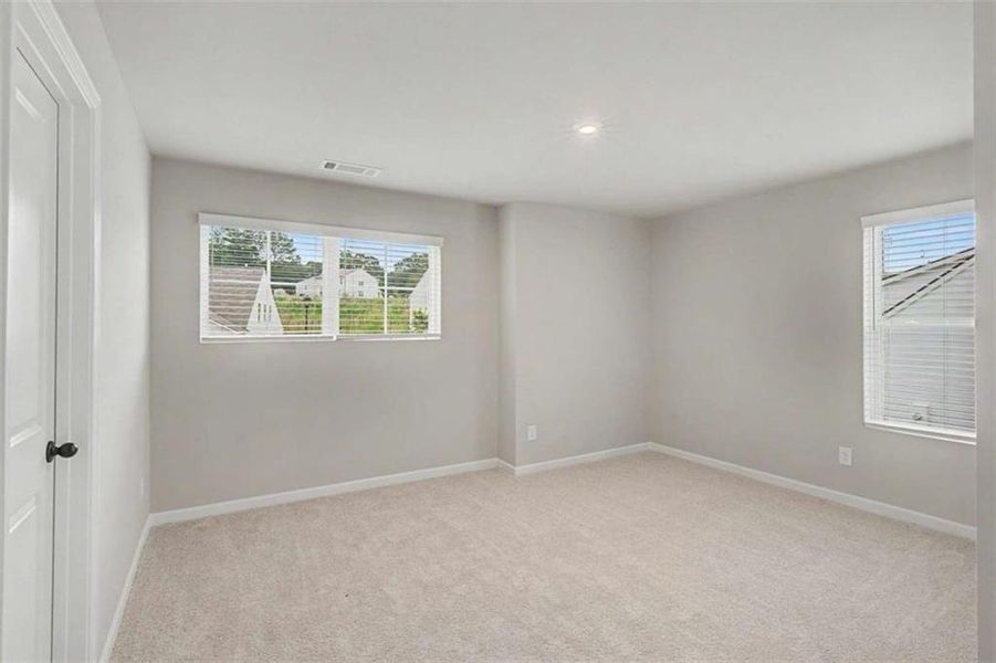 Spacious, unfurnished interior of a new home in The Reserve at Chapel Hill Phase II, Douglasville (Image 34). Spacious, unfurnished interior of a new home in The Reserve at Chapel Hill Phase II, Douglasville (Image 34).