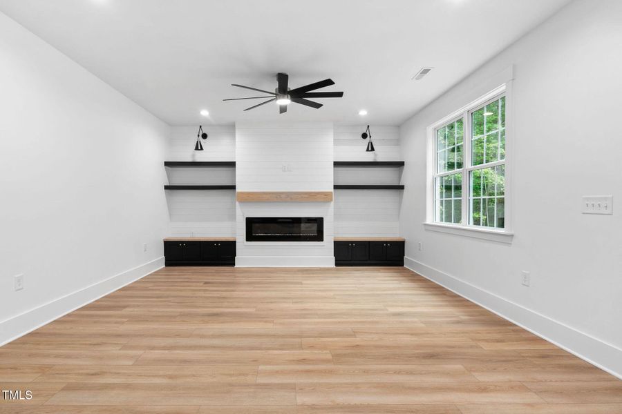 32-web-or-mls-114-crow-dr 32-web-or-mls-114-crow-dr