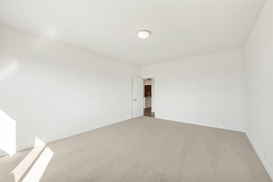 Spacious, unfurnished interior of a new home in East Oak Creek Elements, Commerce (Image 23).