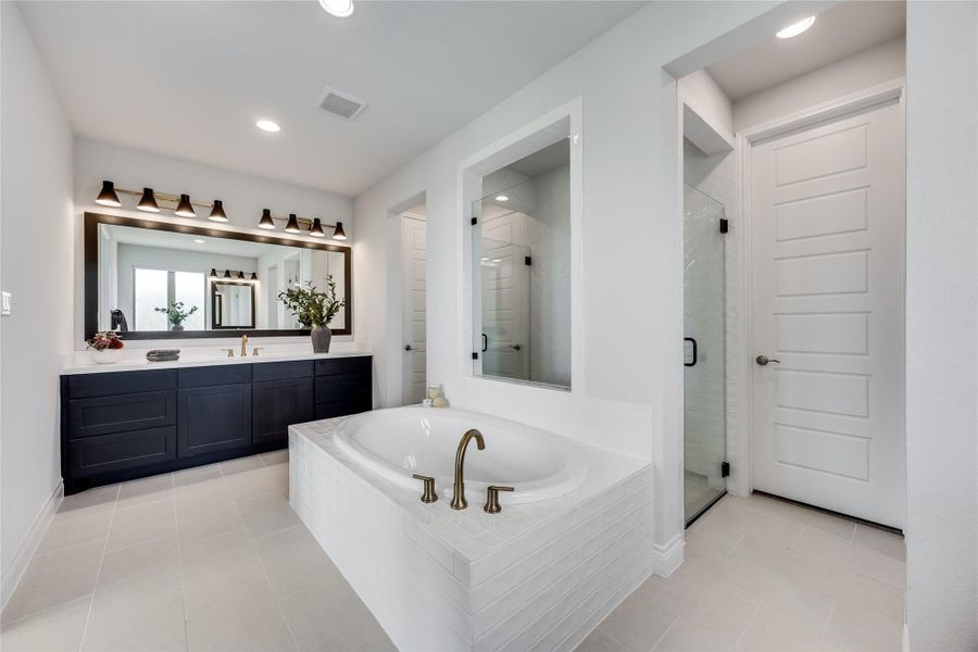 Furnished interior view inside a new home in Santa Rita Ranch 90', Liberty Hill (Image 10). Furnished interior view inside a new home in Santa Rita Ranch 90', Liberty Hill (Image 10).