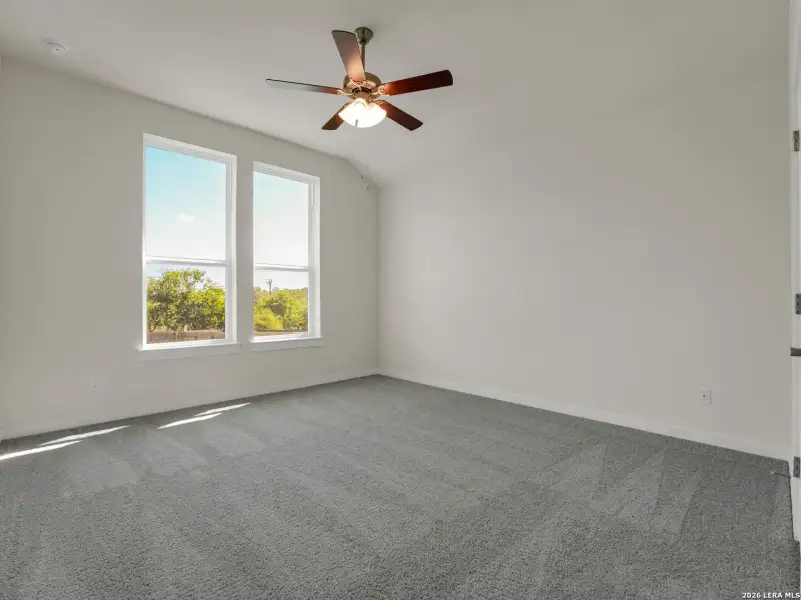 Spacious, unfurnished interior of a new home in Comanche Ridge, San Antonio (Image 21).