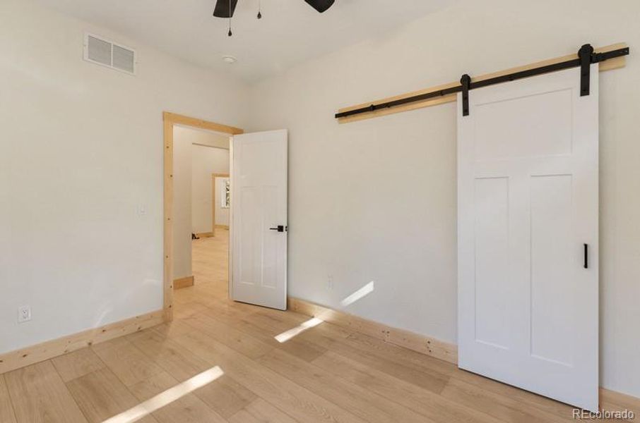 Spacious, unfurnished interior of a new home in , Florissant (Image 26).