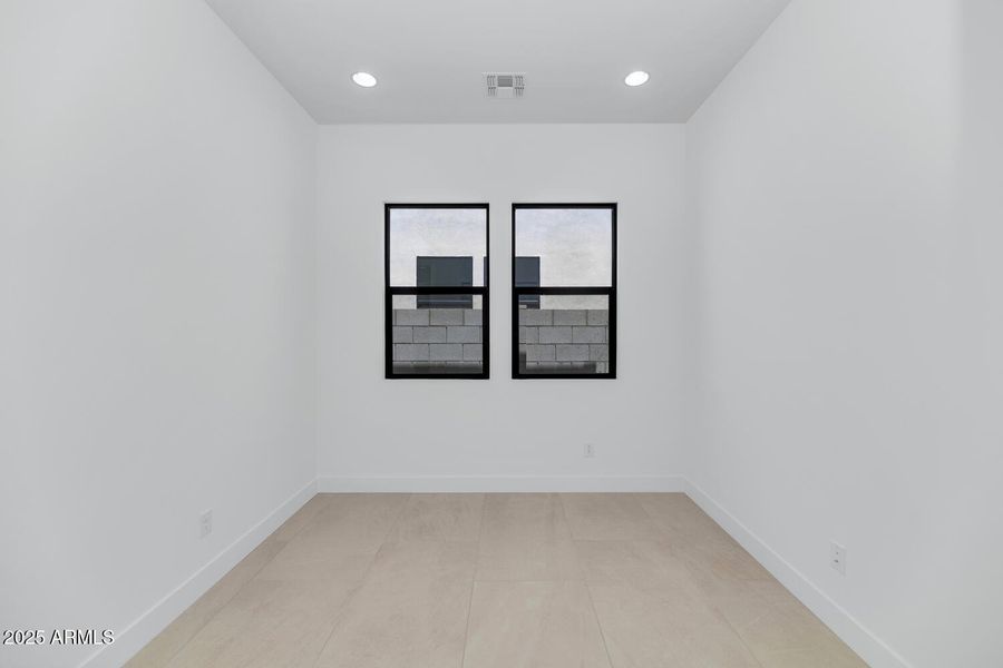 6727 N 9th Dr-large-031-040-6727 N 9th D 6727 N 9th Dr-large-031-040-6727 N 9th D