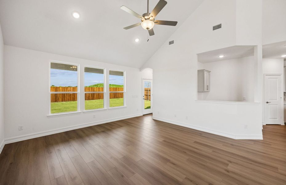 Spacious, unfurnished interior of a new home in Whitewing Trails, Princeton (Image 17). Spacious, unfurnished interior of a new home in Whitewing Trails, Princeton (Image 17).