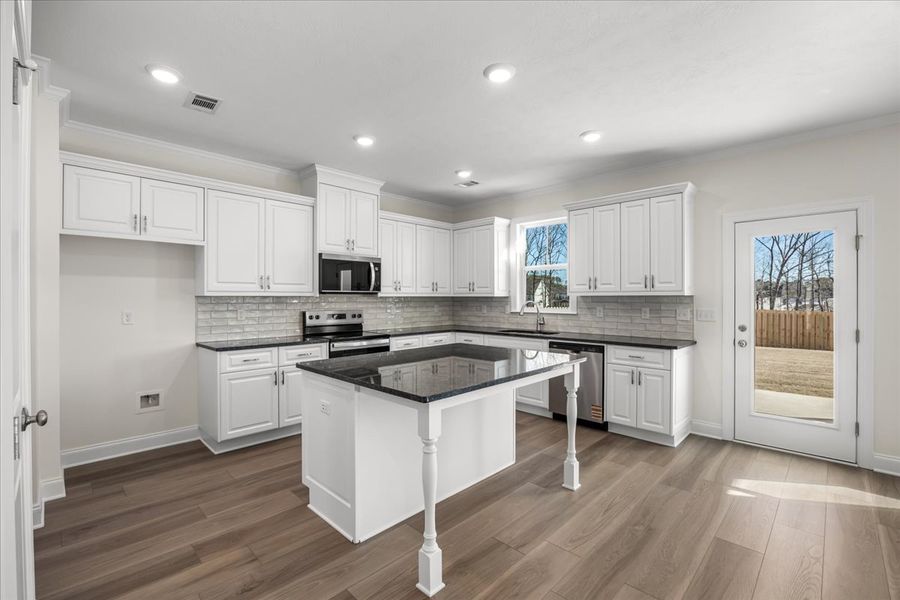 Furnished interior view inside a new home in Tillery Park, Grovetown (Image 8).