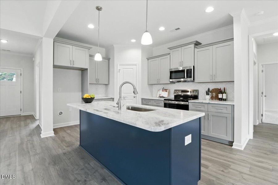 11-209 Creeks Edge Dr-11