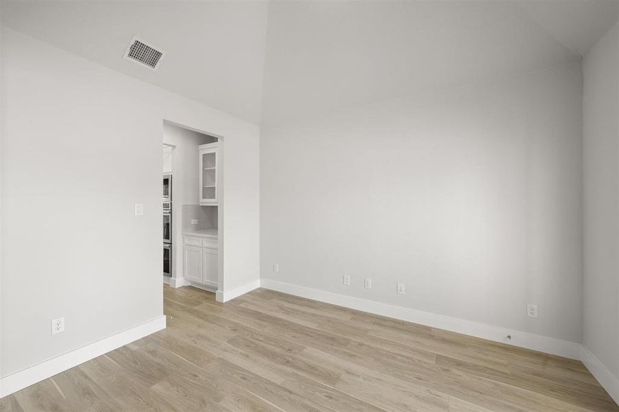 Spacious, unfurnished interior of a new home in Oaks of North Grove, Waxahachie (Image 28). Spacious, unfurnished interior of a new home in Oaks of North Grove, Waxahachie (Image 28).