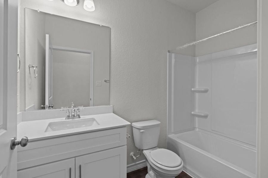 Representative furnished interior of a home built from the Barret by Pulte Homes in Horizon Ridge, San Antonio (Image 11). Representative furnished interior of a home built from the Barret by Pulte Homes in Horizon Ridge, San Antonio (Image 11).