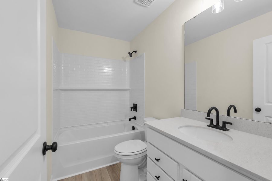 Furnished interior view inside a new home in Sedona, Greenville (Image 11).