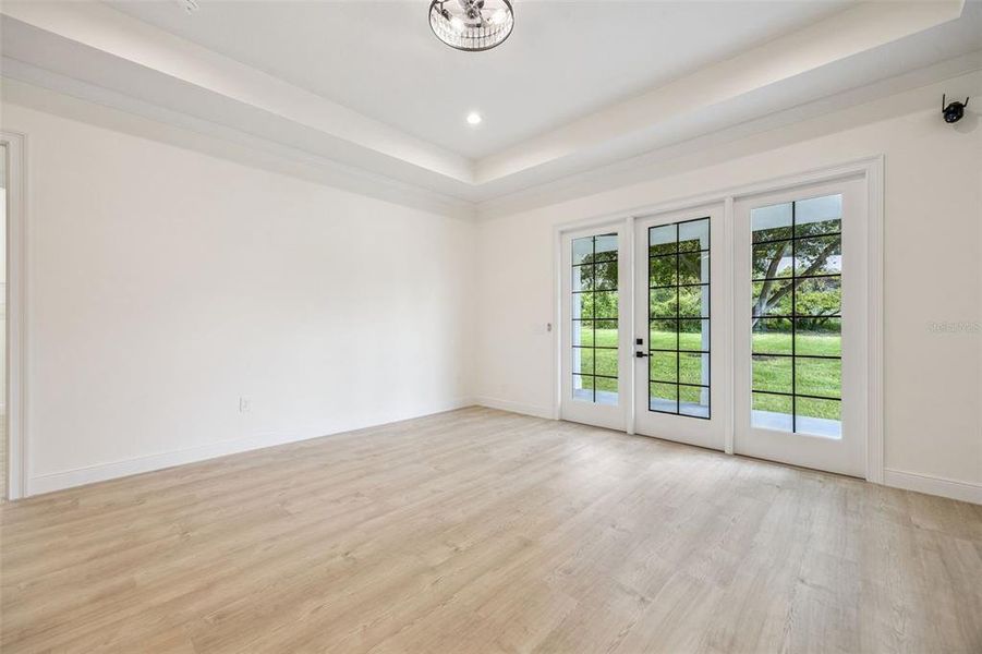 Spacious, unfurnished interior of a new home in , Clermont (Image 24).
