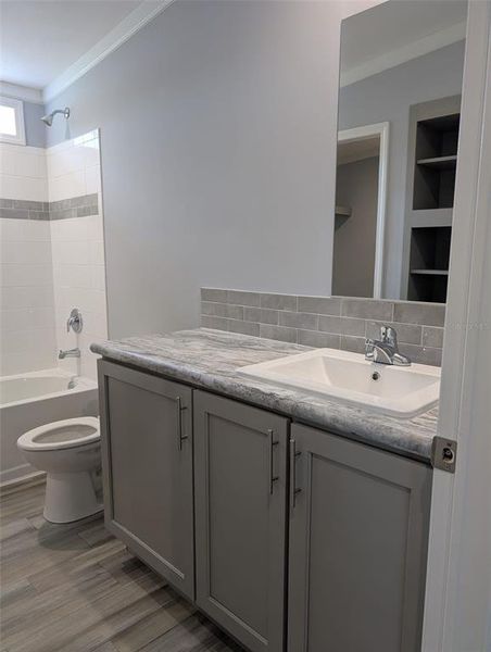 Spacious, unfurnished interior of a new home in , Hudson (Image 19).