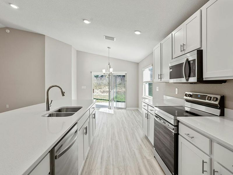 Brand-new 4-bedroom home for sale in Riverview, FL!