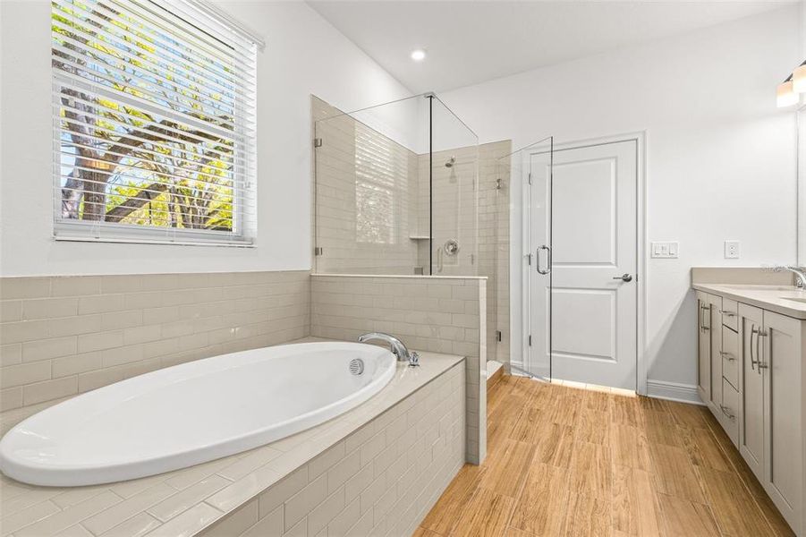 Furnished interior view inside a new home in , Tampa (Image 13).