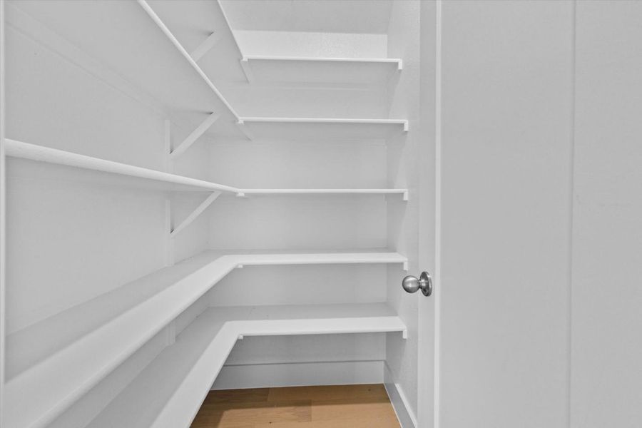Spacious, unfurnished interior of a new home in , Round Rock (Image 30).