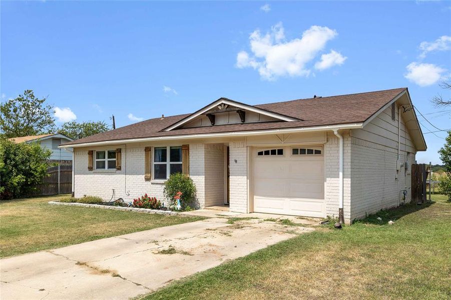 Front exterior of a new home in , Brownwood, TX, highlighting curb appeal (Image 1). Front exterior of a new home in , Brownwood, TX, highlighting curb appeal (Image 1).