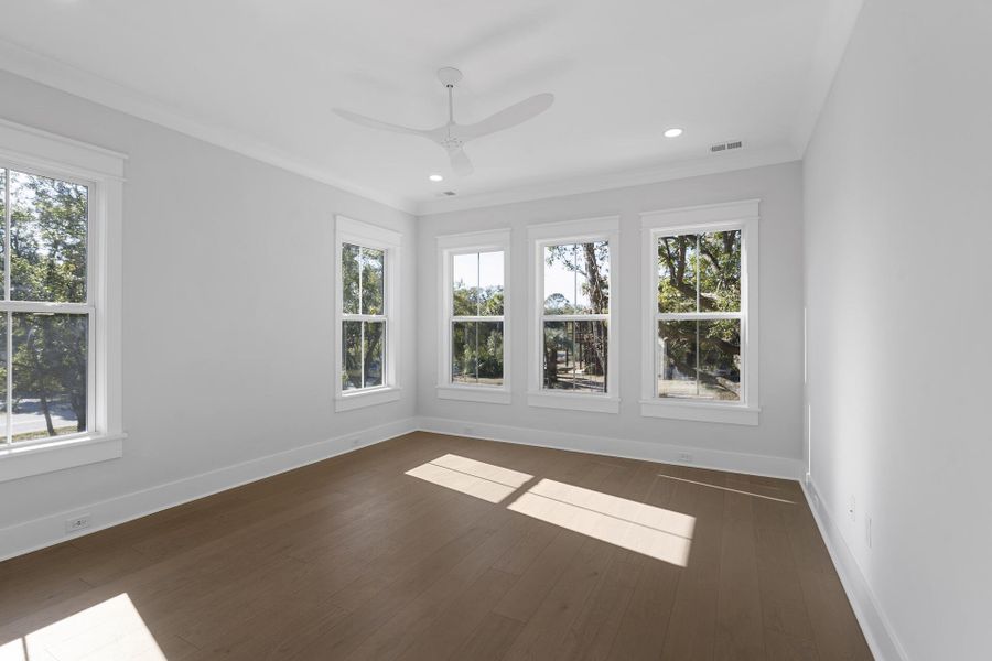 Spacious, unfurnished interior of a new home in , Mount Pleasant (Image 31).