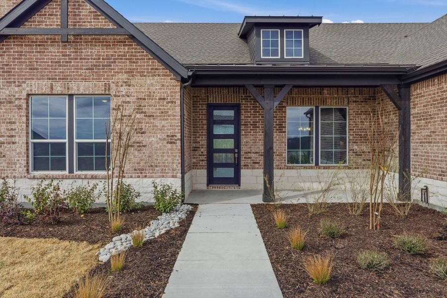 Exterior details and patio area of a home in Creekview Addition, Van Alstyne (Image 2). Exterior details and patio area of a home in Creekview Addition, Van Alstyne (Image 2).