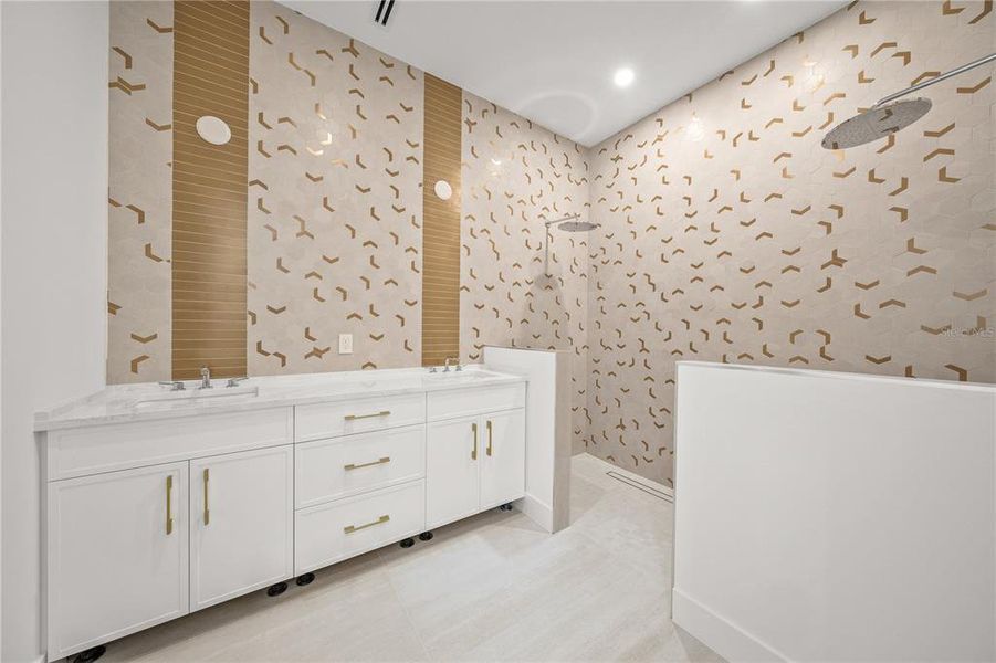 Furnished interior view inside a new home in , Sarasota (Image 10).