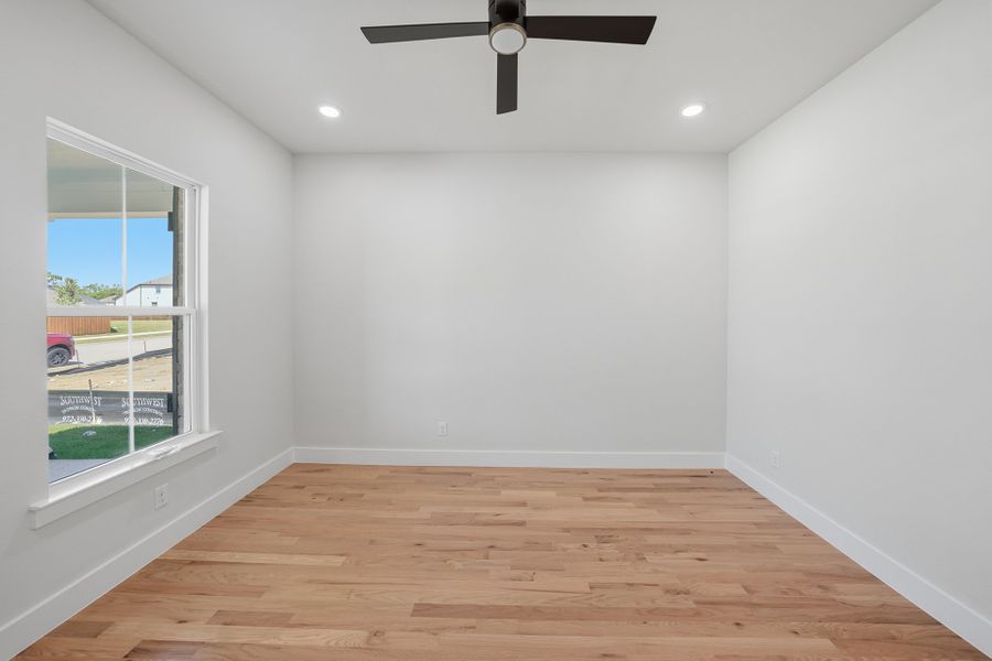 Spacious, unfurnished interior of a new home in Aster Park, McKinney (Image 18).