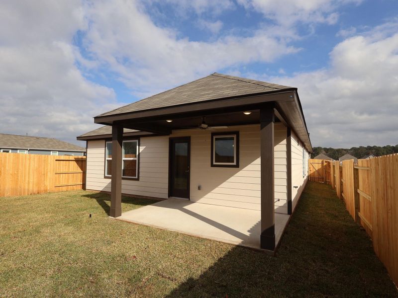 Exterior details and patio area of a home in Lone Star Landing, Montgomery (Image 3).