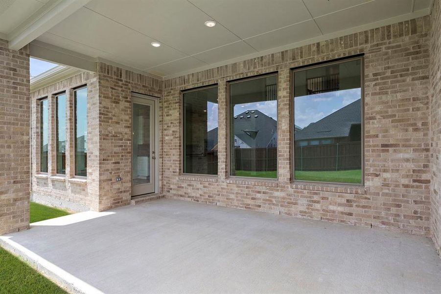 Spacious, unfurnished interior of a new home in Hillside Village, Celina (Image 26).